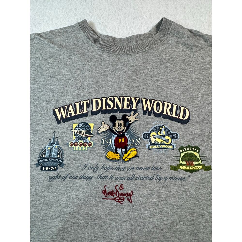 Walt Disney World Grey Embroidered Mickey Mouse T-Shirt Size Large Short Sleeve